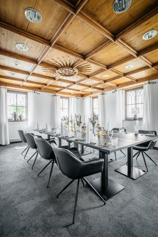 Hotel Riesengebirge Neuhof an der Zenn エクステリア 写真