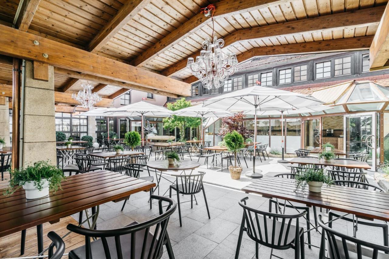 Hotel Riesengebirge Neuhof an der Zenn エクステリア 写真